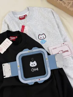 Áo Sweater BY.DUNI thêu CAT FISH – Ảnh chi tiết